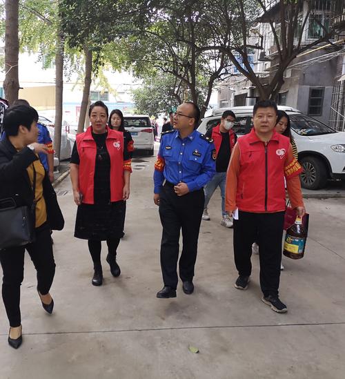 沣惠北路社区党总支"爱心奉献 温情传递"关爱